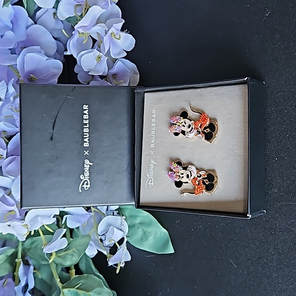 Disney Minnie Mouse Bauble Bar Earrings w Box - Picture 2 of 5